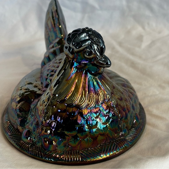 Vintage 1970 Fenton Carnival Nesting Hen covered dish. - Picture 4 of 10